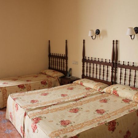 Hotel Rey Nino Ávila エクステリア 写真