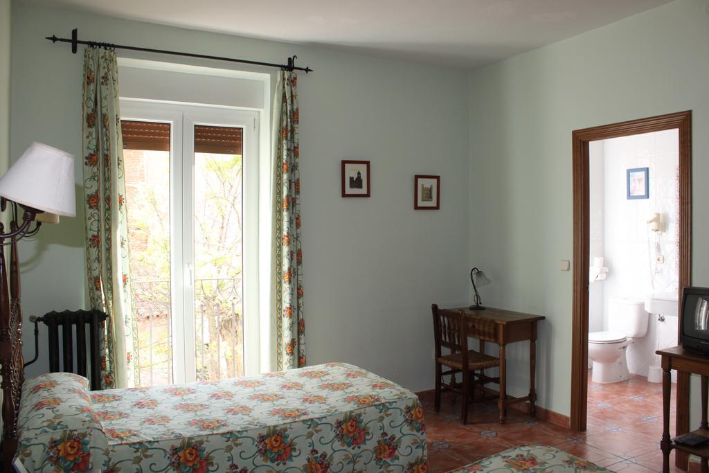 Hotel Rey Nino Ávila エクステリア 写真