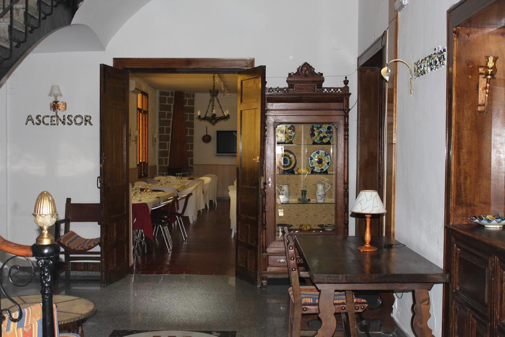 Hotel Rey Nino Ávila エクステリア 写真